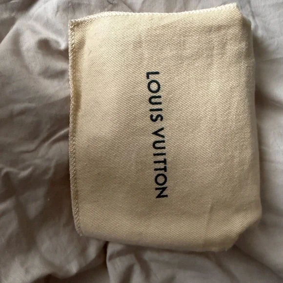 Louis Vuitton Victorine by the Pool pink Wallet - Picture 7 of 9